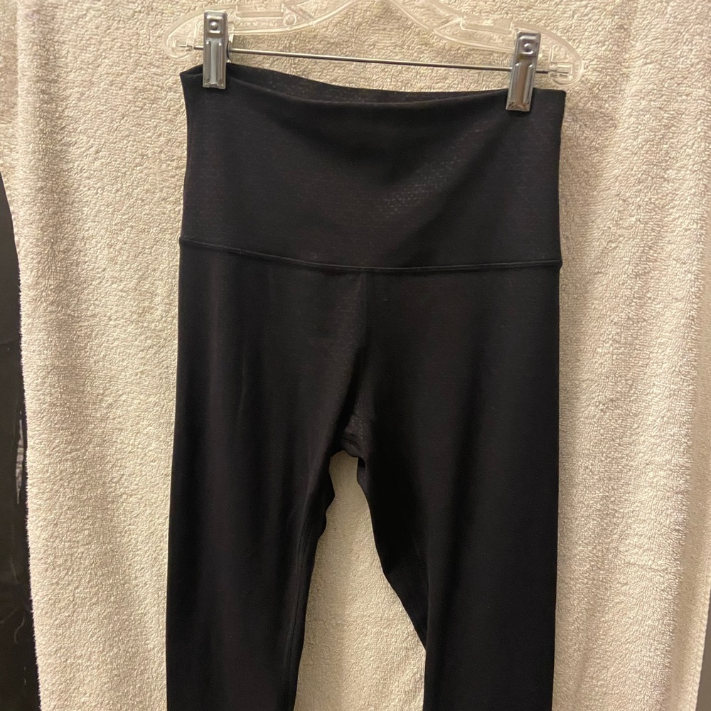 Lululemon cropped black leggings